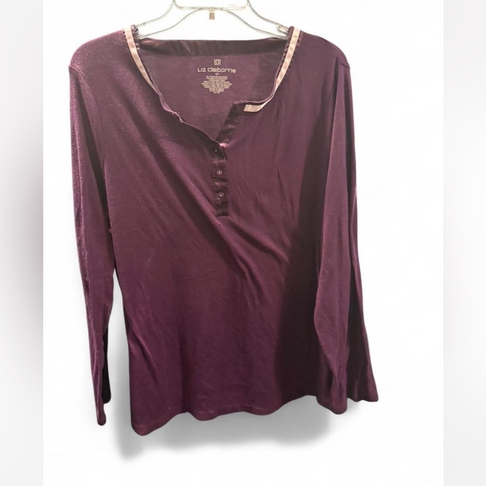 Liz Claiborne Women's purple long-sleeve henley shirt